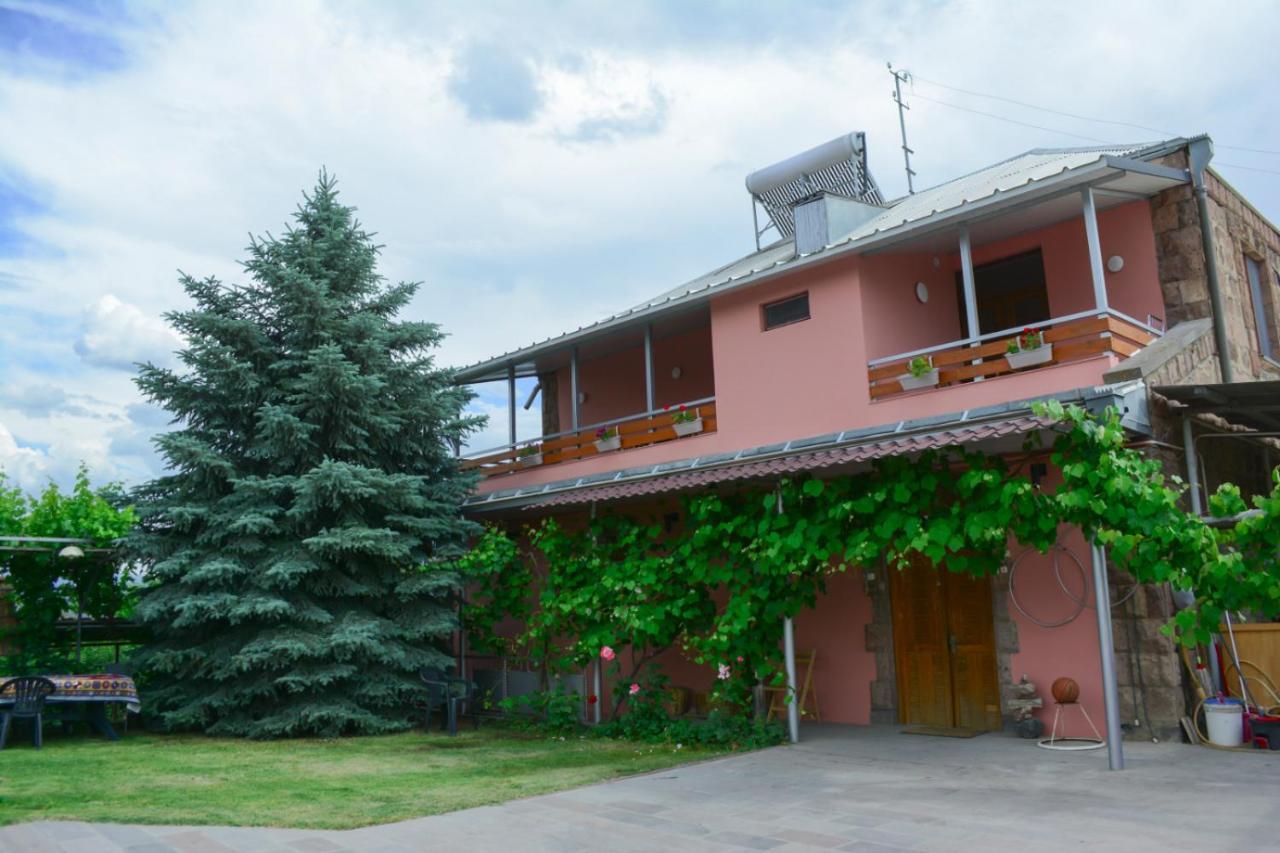 Old Bridge B&B Yeghegnadzor Exterior photo